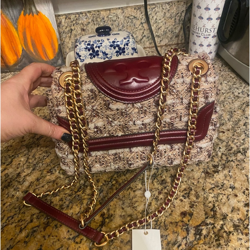 Tory Burch Fleming NWT